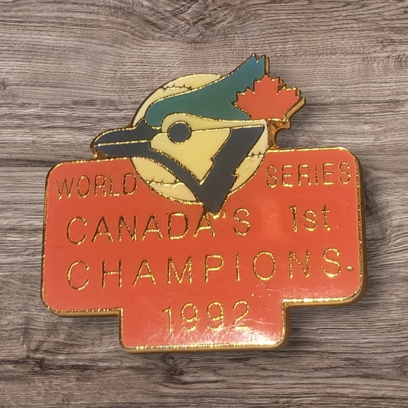 3X Toronto Blue Jay Pins - Picture 1 of 3